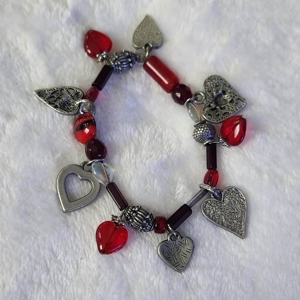 ❤️Heart Charm Bracelet with Red & Silver Accents – Romantic Statement Jewelry - Picture 7 of 9